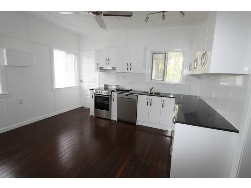 17 Spencer Street, The Range QLD 4700