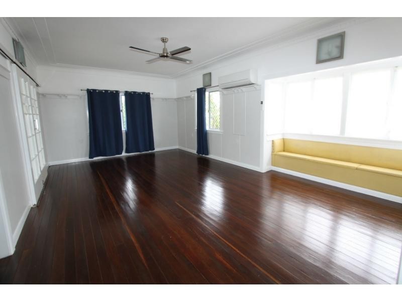 17 Spencer Street, The Range QLD 4700