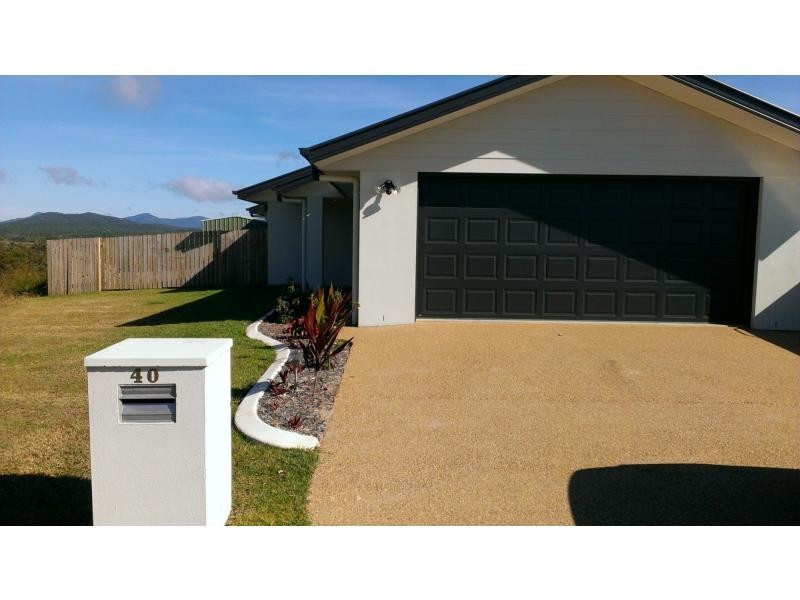 40 Falcon Crest, Zilzie QLD 4710