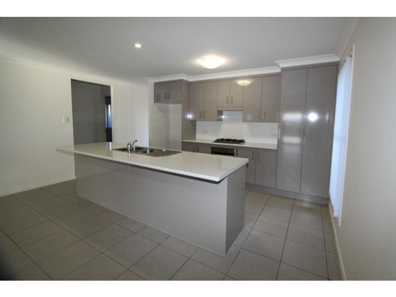 40 Falcon Crest, Zilzie QLD 4710