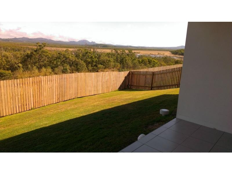 40 Falcon Crest, Zilzie QLD 4710