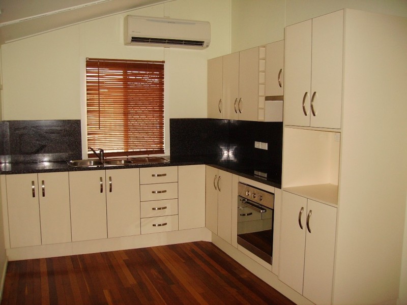 3 Thackeray Street, Park Avenue QLD 4701