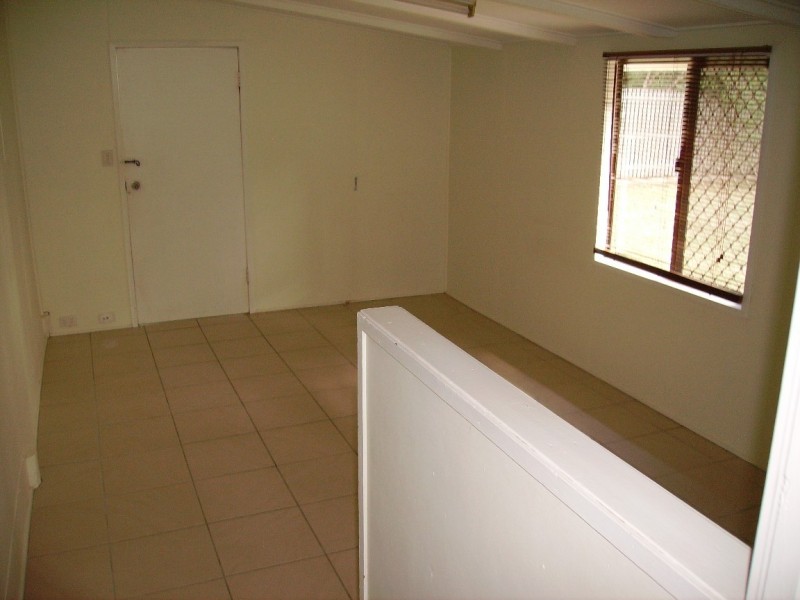 3 Thackeray Street, Park Avenue QLD 4701