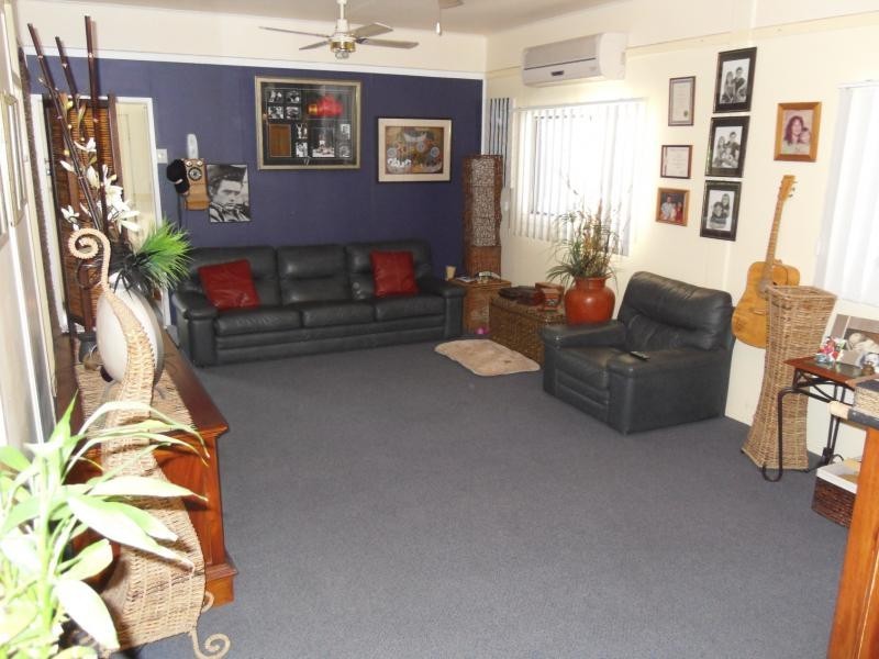 88 West Street, The Range QLD 4700