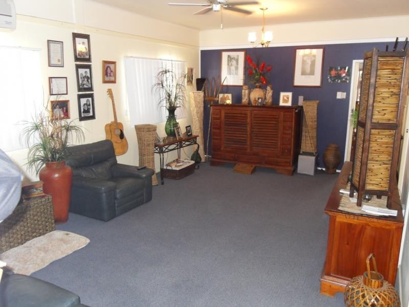 88 West Street, The Range QLD 4700