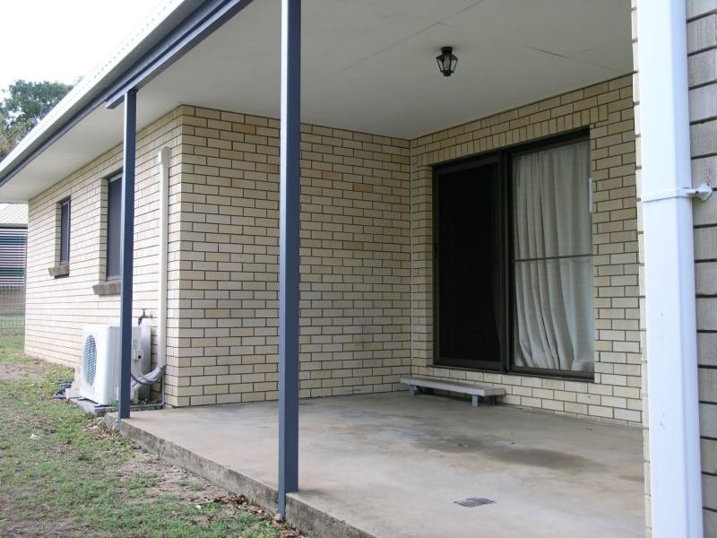 2/345 Shields Avenue, Frenchville QLD 4701