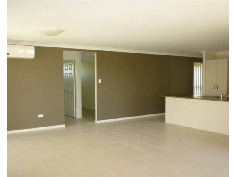 21 Joseph Street, Gracemere QLD 4702