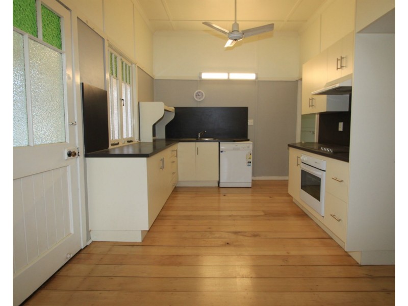 35 Spencer Street, The Range QLD 4700