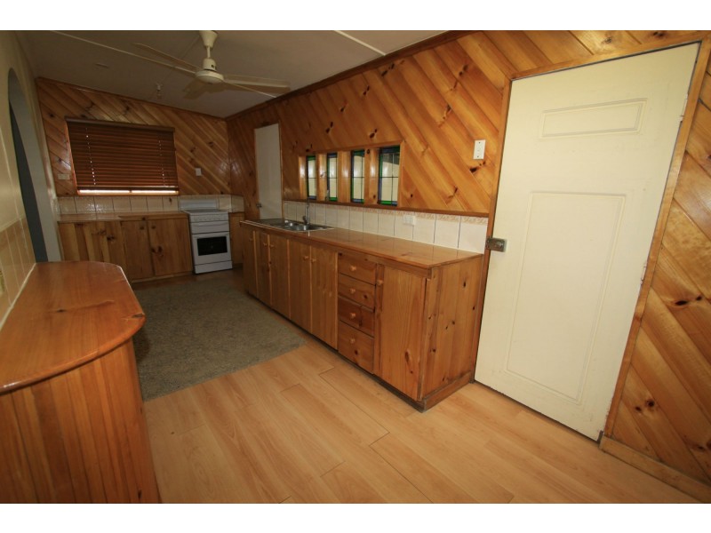 247 Lakes Creek Road, Berserker QLD 4701