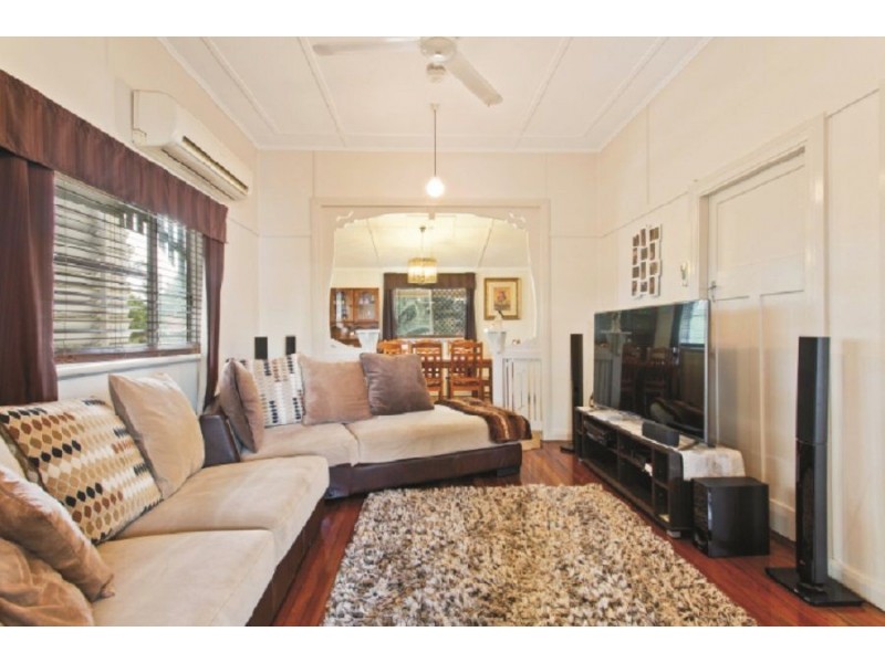9 Miles Street, Berserker QLD 4701