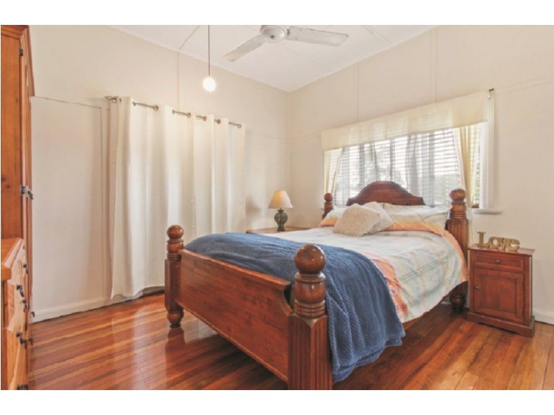 9 Miles Street, Berserker QLD 4701