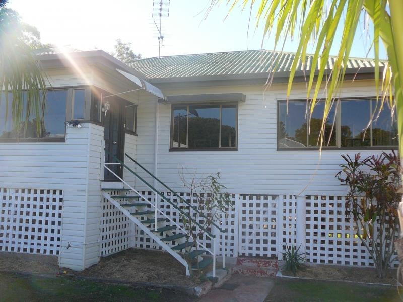 4 JONES Street, Wandal QLD 4700