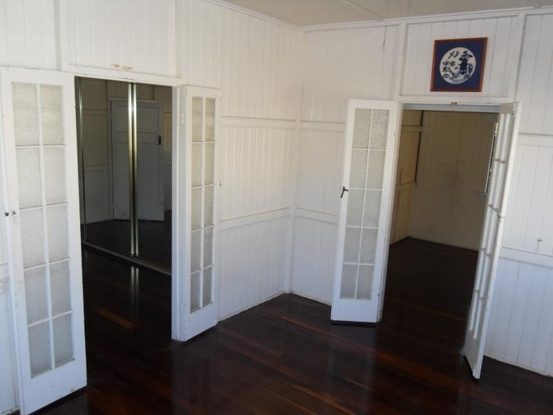 4 JONES Street, Wandal QLD 4700