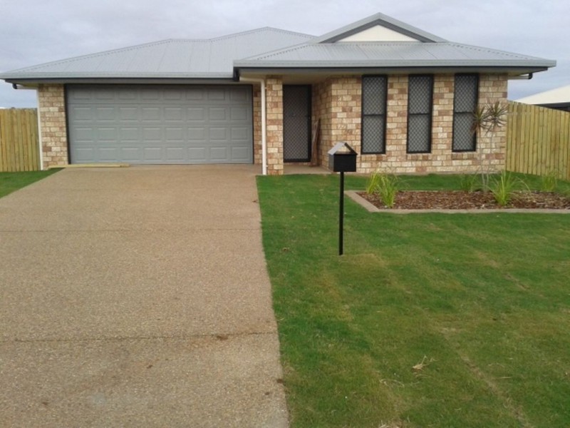 17 Bronco Crescent, Gracemere QLD 4702