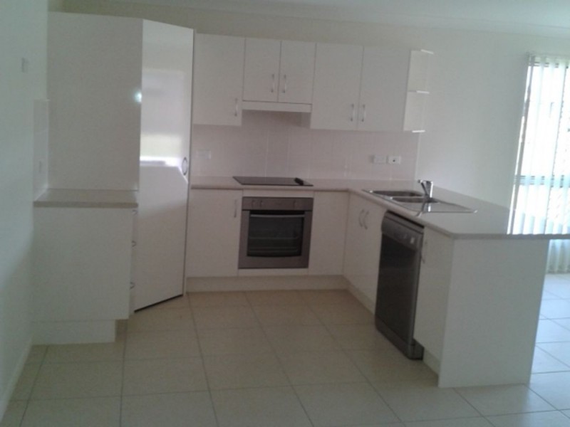 33 Audrey Drive, Gracemere QLD 4702