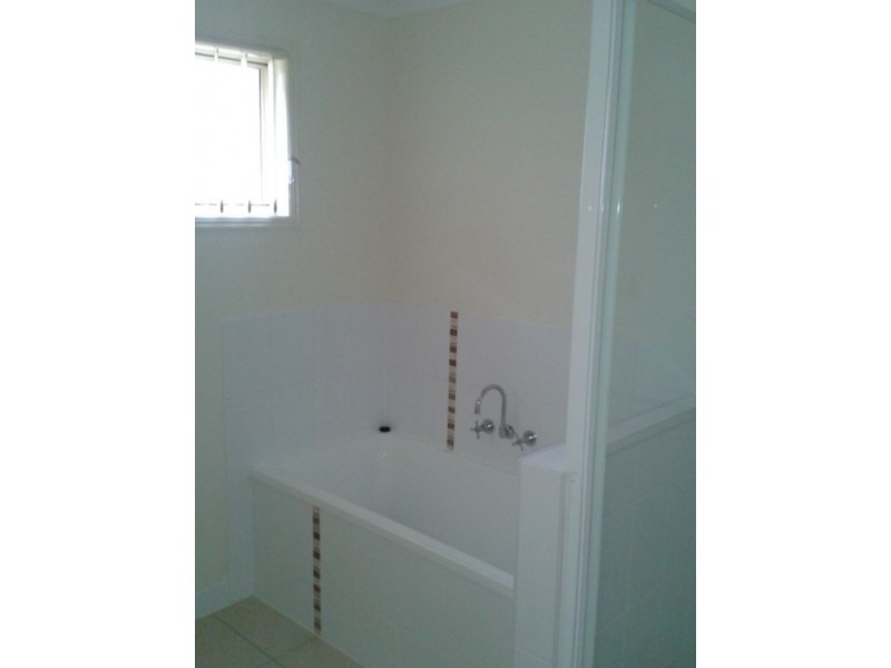 33 Audrey Drive, Gracemere QLD 4702