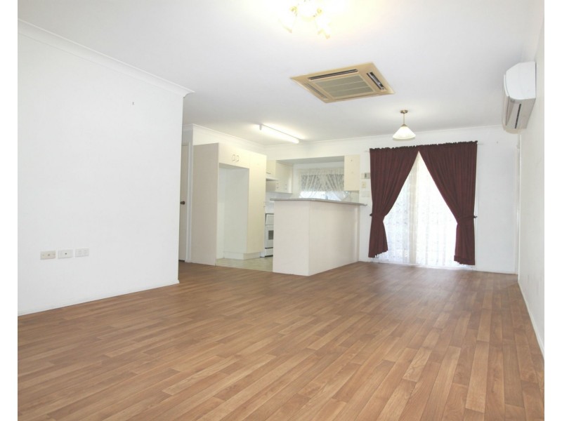 1/100 Victoria Place, Berserker QLD 4701