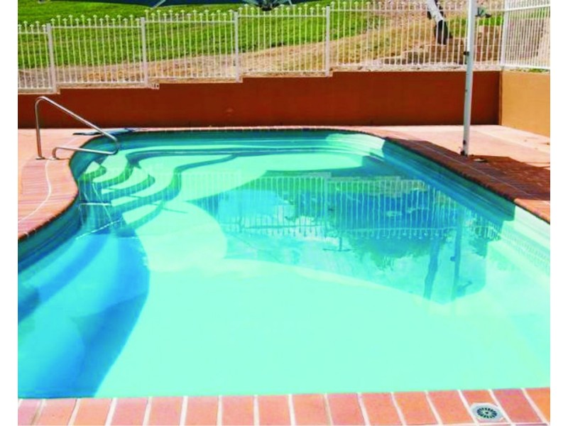 1/100 Victoria Place, Berserker QLD 4701