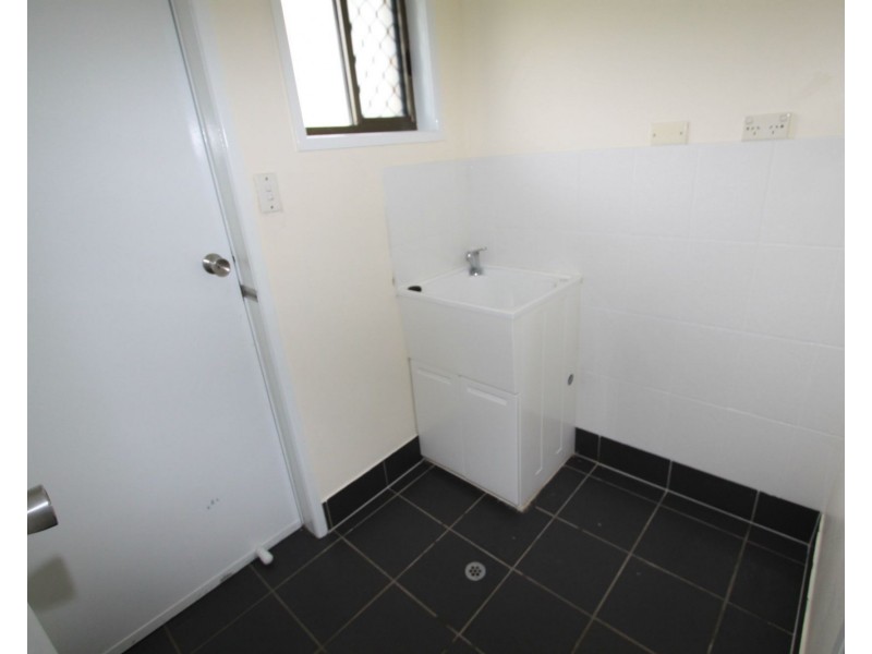3/7 Snell Street, Koongal QLD 4701