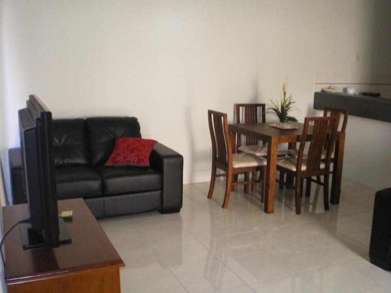 2/194 North, West Rockhampton QLD 4700