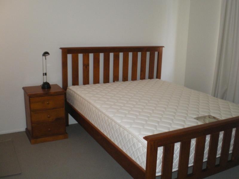 2/194 North, West Rockhampton QLD 4700