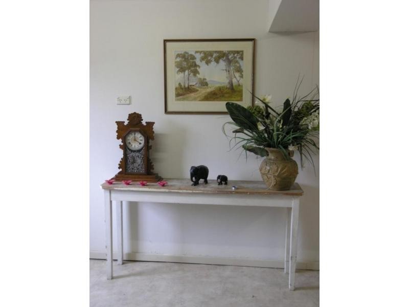 8 West Street, The Range QLD 4700