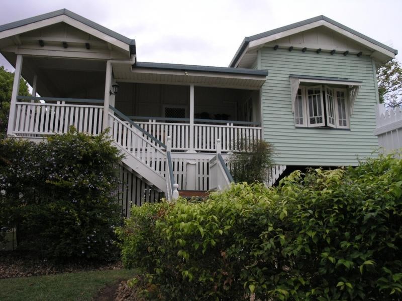 271 WILLIAM Street, The Range QLD 4700