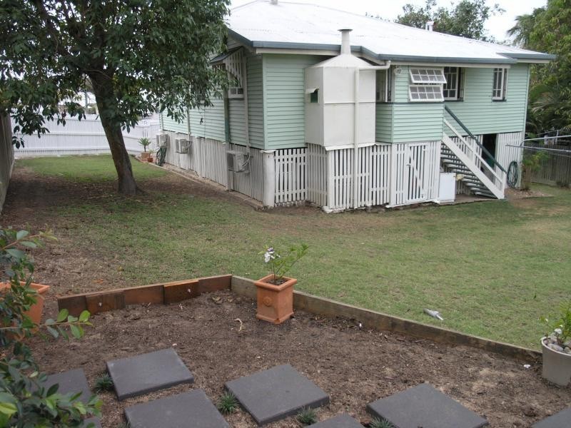 271 WILLIAM Street, The Range QLD 4700