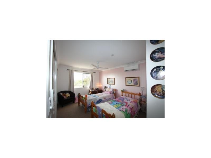 16 Connemara Drive, Kawana QLD 4701