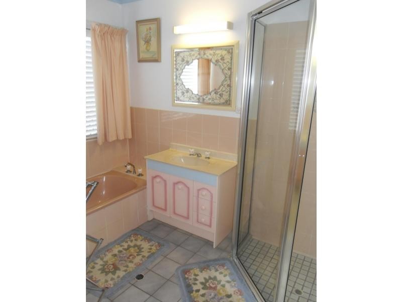 54 Spring Creek Close, The Caves QLD 4702