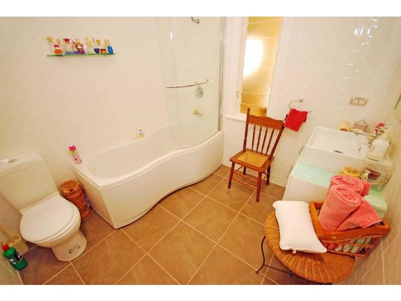 35 Agnes Street, The Range QLD 4700