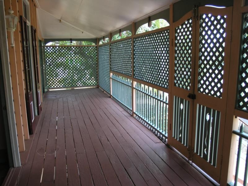 280 East Street, Depot Hill QLD 4700
