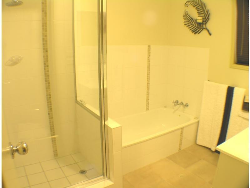 6 Thorsen Close, Gracemere QLD 4702