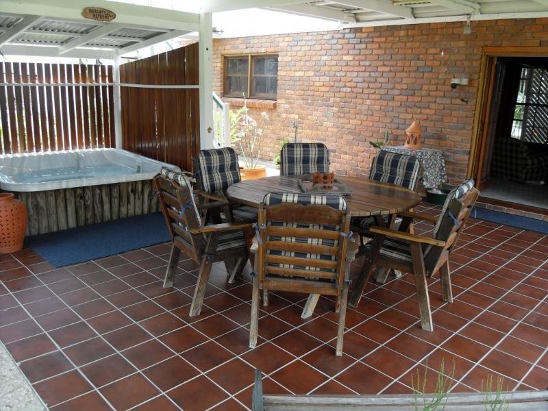 27 Armstrong Street, Berserker QLD 4701