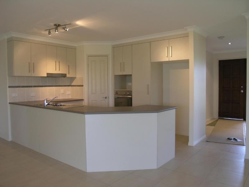 10 Kerrie Meares Crescent, Gracemere QLD 4702