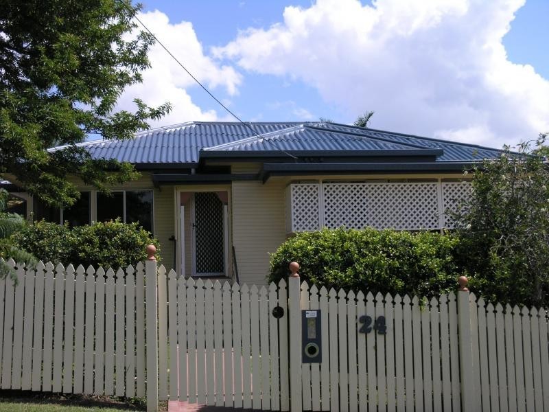 24 Nathan Street, The Range QLD 4700