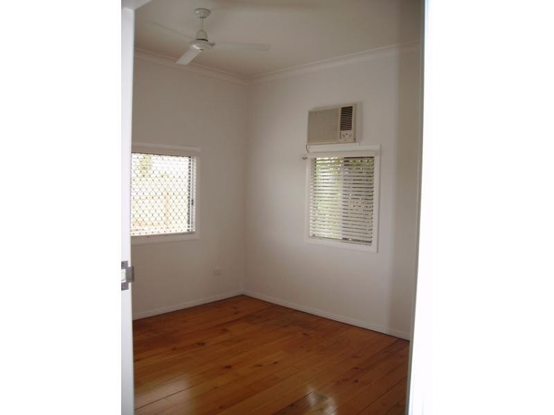 4 Lamington Street, The Range QLD 4700