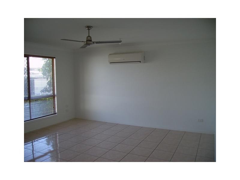 2/85 Western Street, West Rockhampton QLD 4700