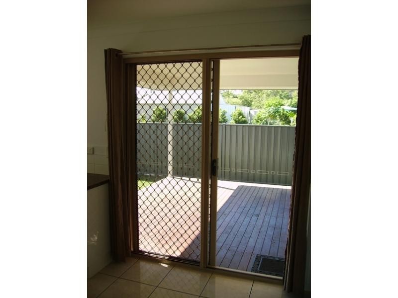 2/85 Western Street, West Rockhampton QLD 4700