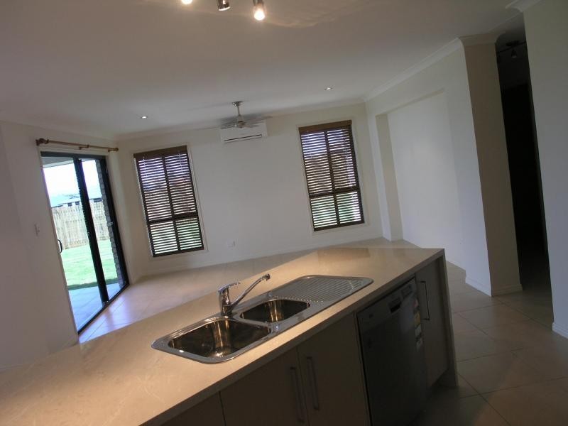 7 Mamalis Street, Gracemere QLD 4702