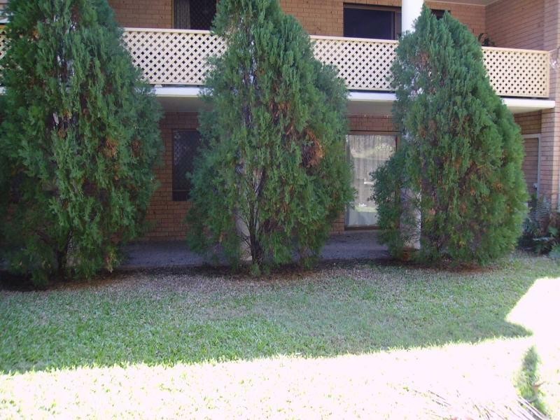 2/6 Burns Street, Frenchville QLD 4701