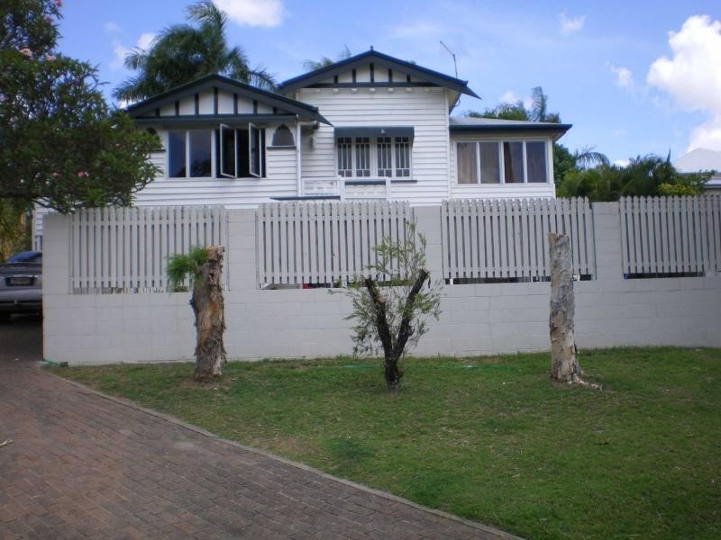 26 Cousins Street, The Range QLD 4700
