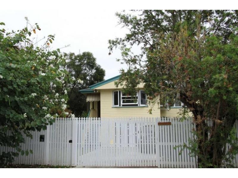 31 Pearson Street, West Rockhampton QLD 4700