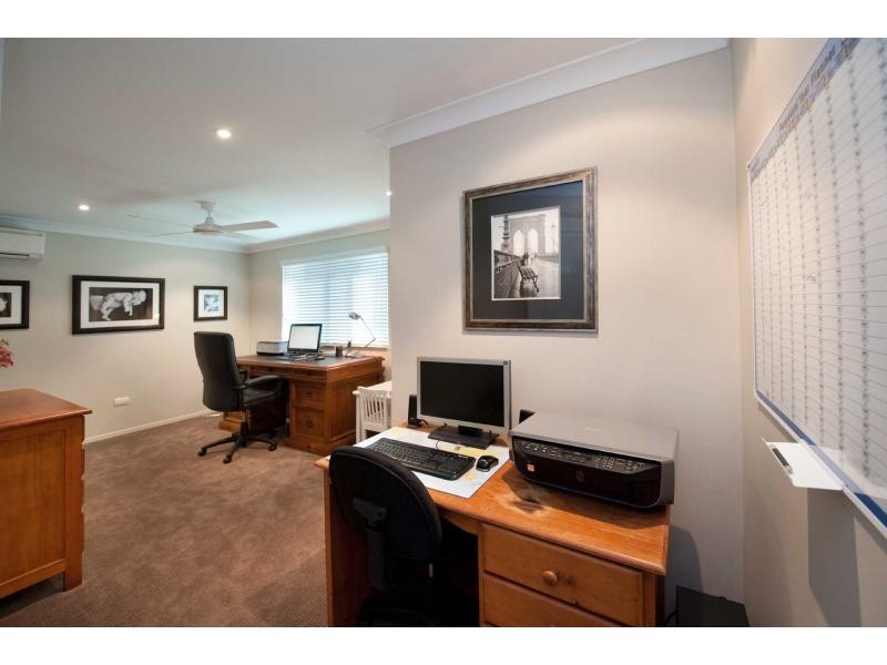 4 Connemara Drive, Kawana QLD 4701