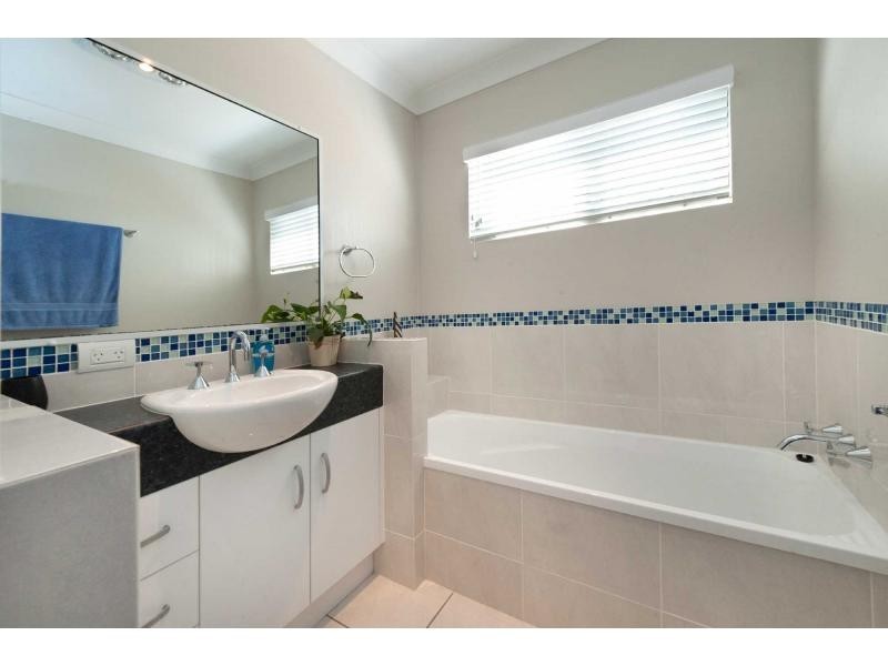 4 Connemara Drive, Kawana QLD 4701