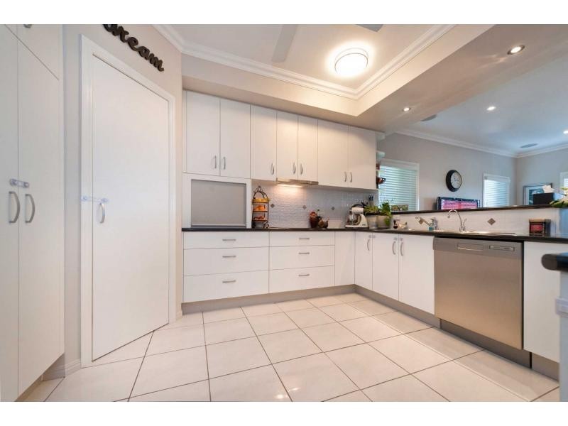 4 Connemara Drive, Kawana QLD 4701