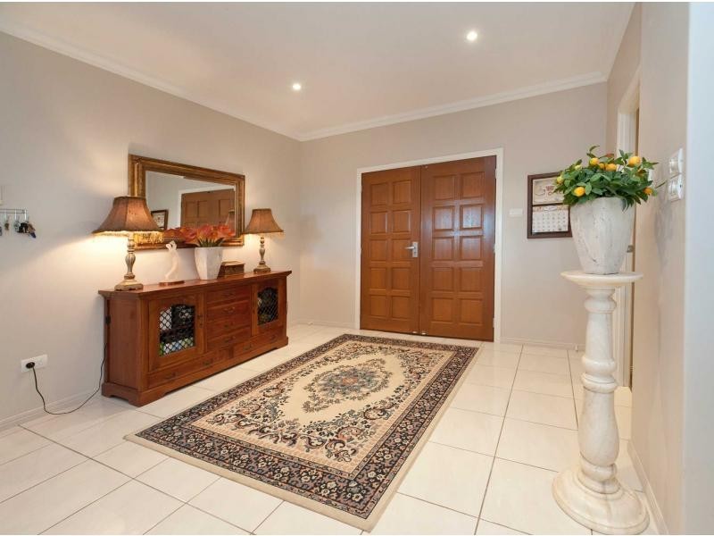 4 Connemara Drive, Kawana QLD 4701