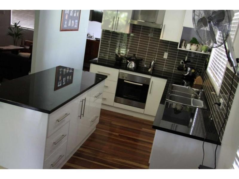 Cnr Murphy & Boyd Street, Frenchville QLD 4701