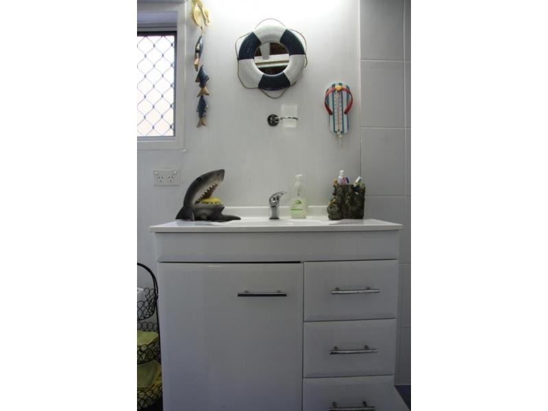 10 Jeffries Street, The Range QLD 4700