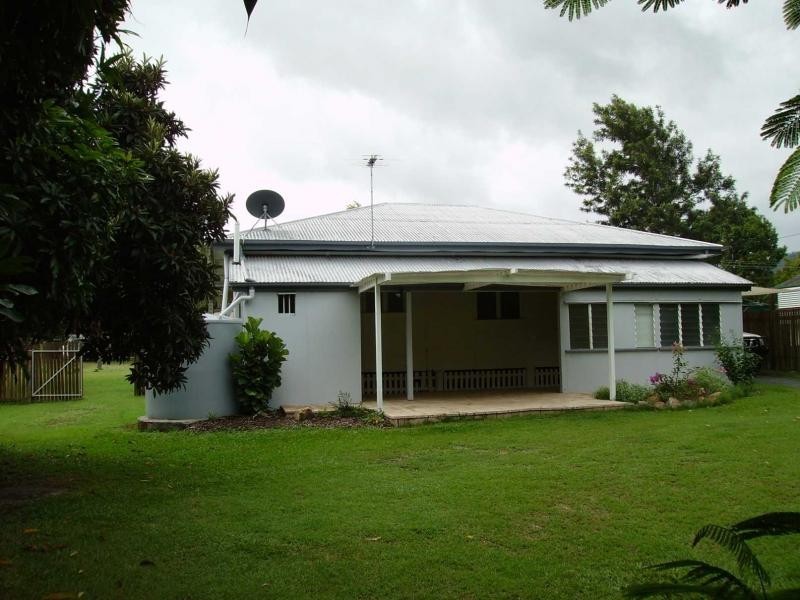 128 Earl Street, Berserker QLD 4701